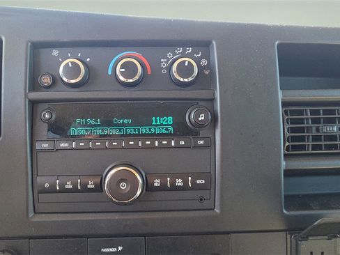 Used 2023 Chevrolet Express 3500 LS image 9