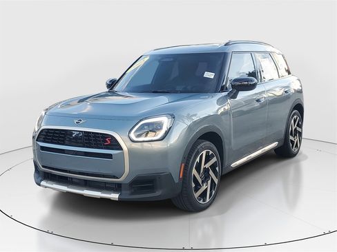 Used 2025 MINI Cooper Countryman S w/ Comfort Package Max image 3