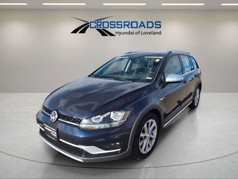 Used 2018 Volkswagen Golf Alltrack SE image 1