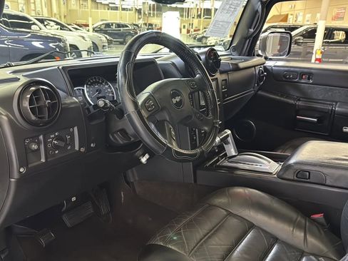 Used 2005 HUMMER H2 w/ Preferred Equipment Group image 12
