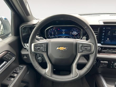 Used 2025 Chevrolet Silverado 1500 LTZ w/ LTZ Convenience Package II AWD/4WD image 14