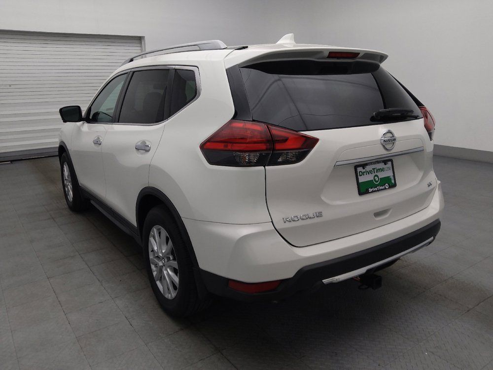 Used 2017 Nissan Rogue SV w/ SV Premium Package FWD image 5