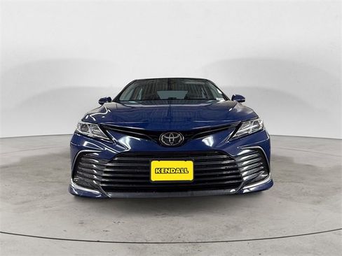 Used 2023 Toyota Camry LE image 7