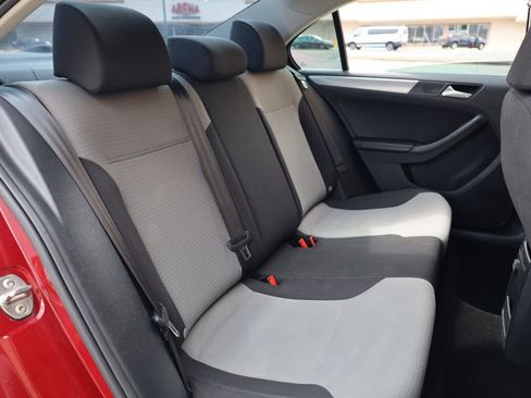 Used 2017 Volkswagen Jetta S image 23