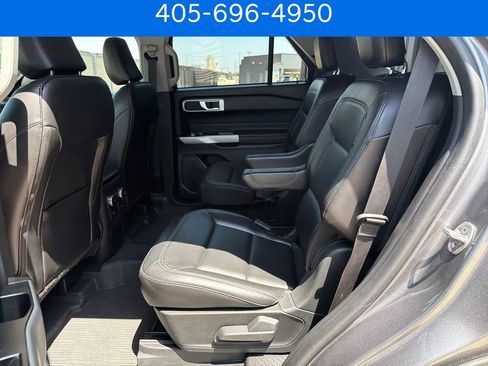 Used 2022 Ford Explorer XLT w/ Equipment Group 202A AWD/4WD image 24