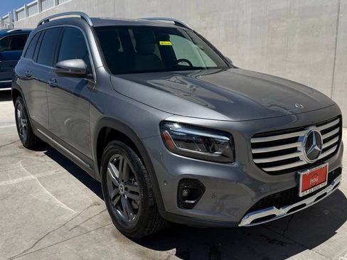 Used 2026 Mercedes-Benz GLB 250 image 2