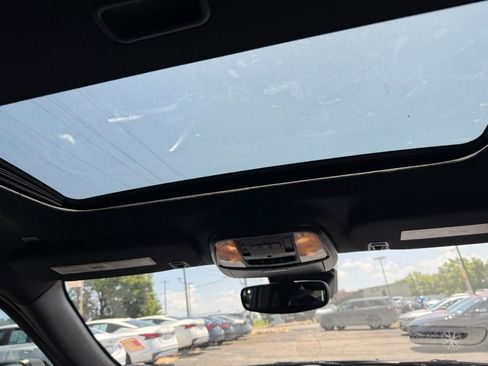 Used 2022 Dodge Durango GT image 13