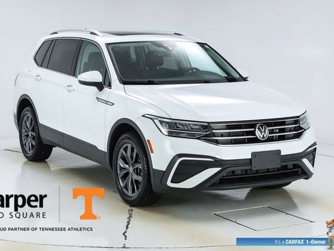 Used 2022 Volkswagen Tiguan SE w/ Panoramic Sunroof Package AWD/4WD image 15