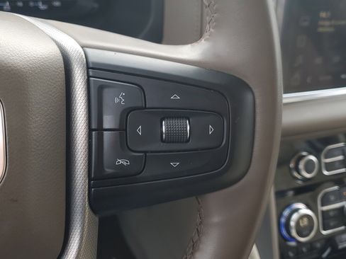 Used 2023 GMC Yukon XL Denali image 26