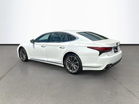 Used 2022 Lexus LS 500 w/ Accessory Package (Z2) RWD image 5