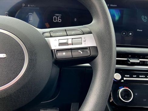 Used 2025 Hyundai Tucson SEL image 24