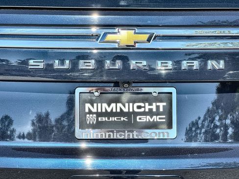 Used 2023 Chevrolet Suburban LT image 30