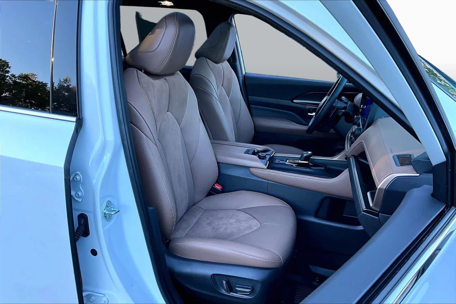 Certified 2026 Toyota Grand Highlander AWD Hybrid image 7