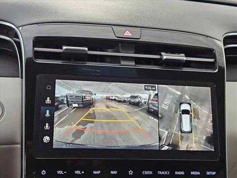 Certified 2024 Hyundai Tucson Limited AWD/4WD image 16