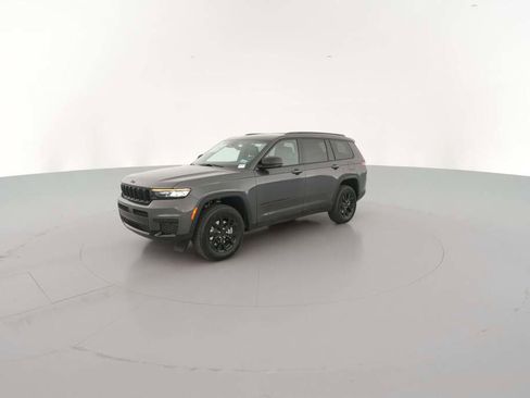 New 2025 Jeep Grand Cherokee L Laredo image 4