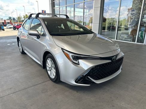 Certified 2023 Toyota Corolla SE w/ SE Premium Package FWD image 2