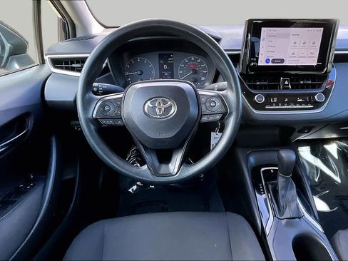 Used 2024 Toyota Corolla LE FWD image 5