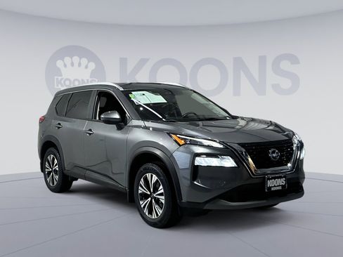 Used 2023 Nissan Rogue SV w/ SV Premium Package image 18