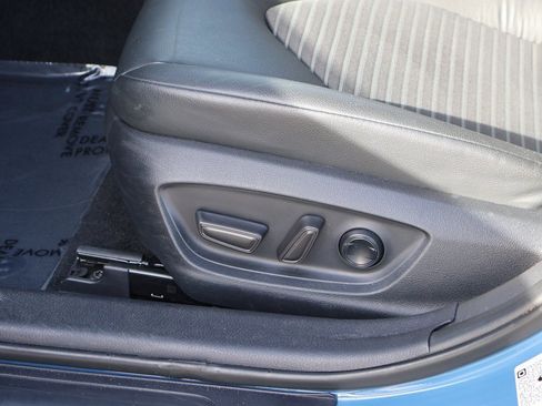 Used 2024 Toyota Camry SE image 23