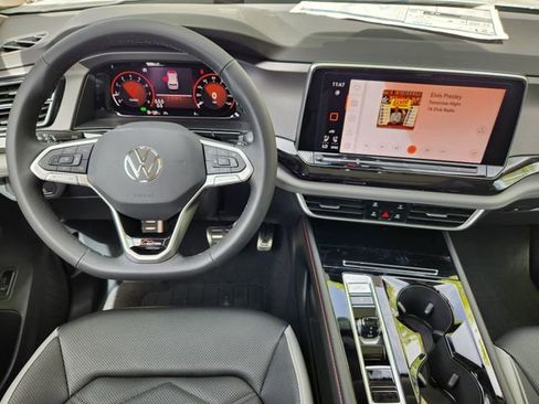 New 2026 Volkswagen Atlas Peak Edition AWD/4WD image 25