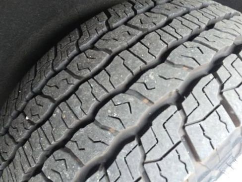 Used 2023 GMC Yukon AT4 w/ Technology Package image 11