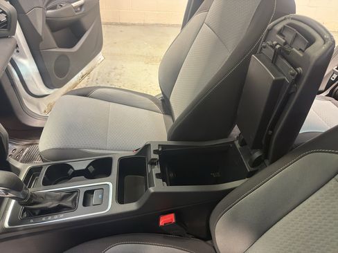 Used 2018 Ford Escape SE AWD/4WD image 19