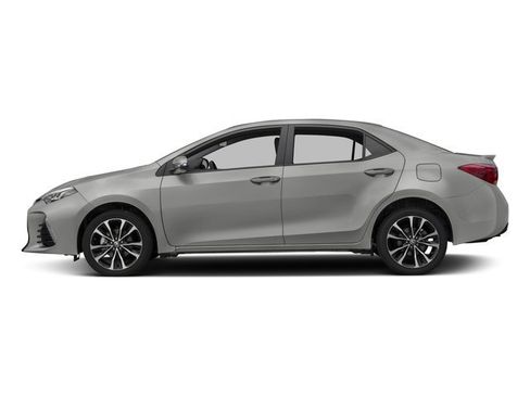 Used 2017 Toyota Corolla SE w/ SE Premium Package FWD image 3