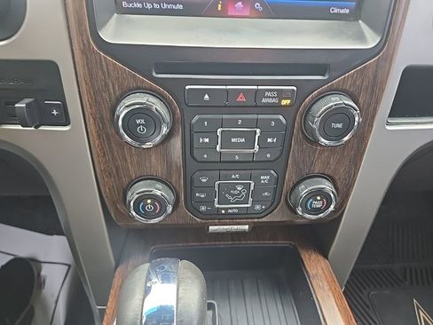 Used 2013 Ford F150 Lariat w/ Luxury Equipment Group image 21