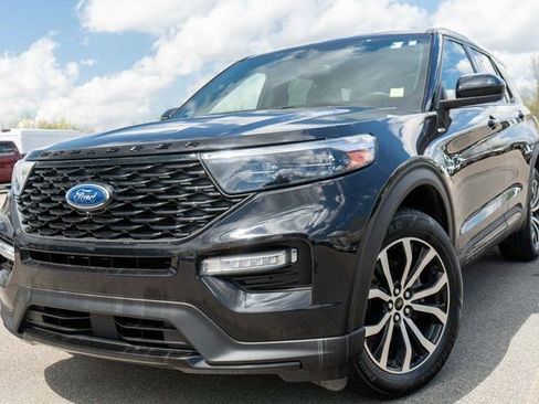Used 2022 Ford Explorer ST-Line w/ Class IV Trailer Tow Package AWD/4WD image 1