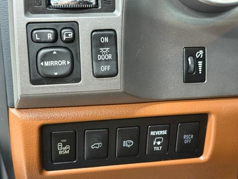 Used 2014 Toyota Sequoia Platinum AWD/4WD image 29