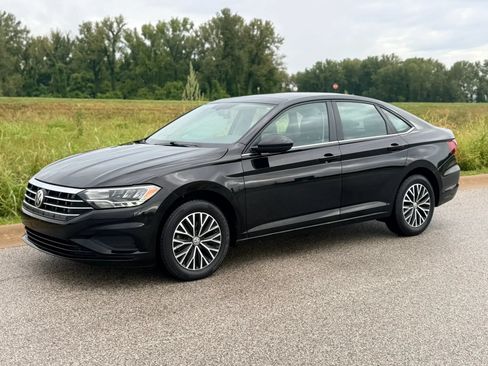 Used 2020 Volkswagen Jetta SE FWD image 13