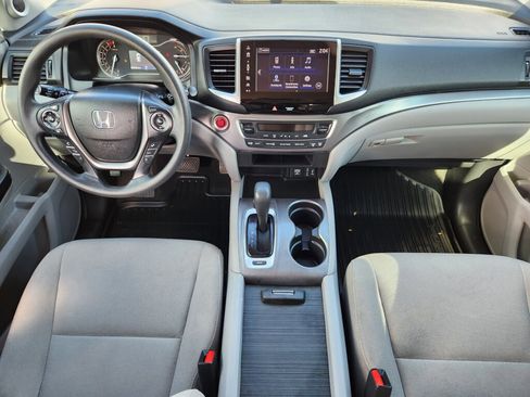 Used 2018 Honda Pilot EX image 11