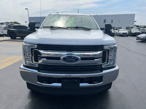 Used 2019 Ford F250 XLT AWD/4WD image 4