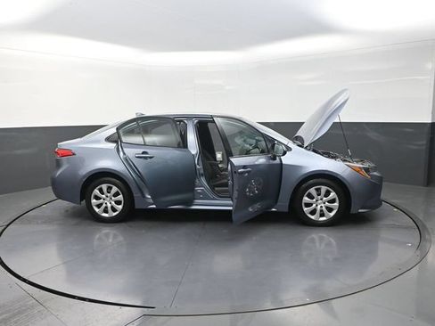 Used 2024 Toyota Corolla LE FWD image 46
