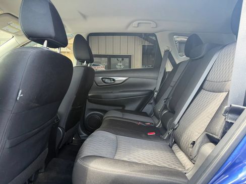 Used 2018 Nissan Rogue SV FWD image 20