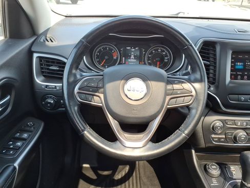 Used 2021 Jeep Cherokee Latitude Plus w/ Sun & Sound Group AWD/4WD image 8