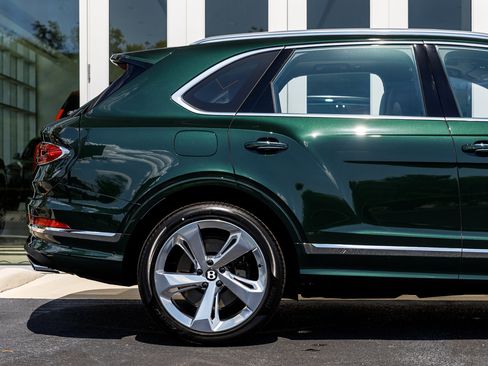 New 2026 Bentley Bentayga AWD/4WD image 20