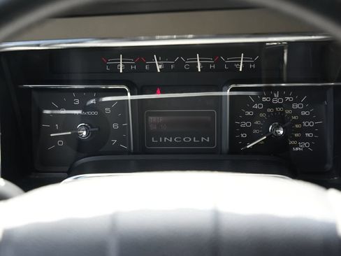 Used 2014 Lincoln Navigator 4WD image 11
