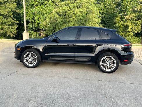 Used 2024 Porsche Macan AWD/4WD image 6