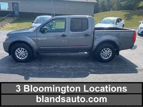 Used 2019 Nissan Frontier SV image 1