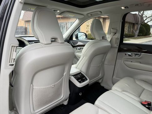 Used 2019 Volvo XC90 T6 Momentum w/ Advanced Package image 17