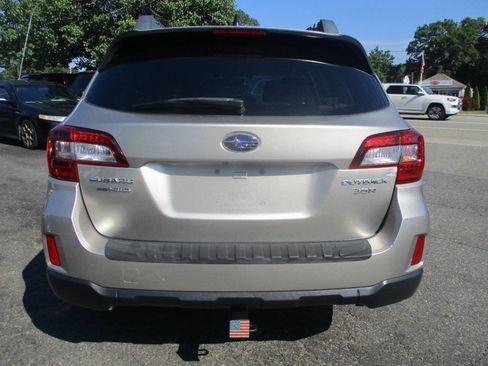 Used 2016 Subaru Outback 3.6R Limited image 3