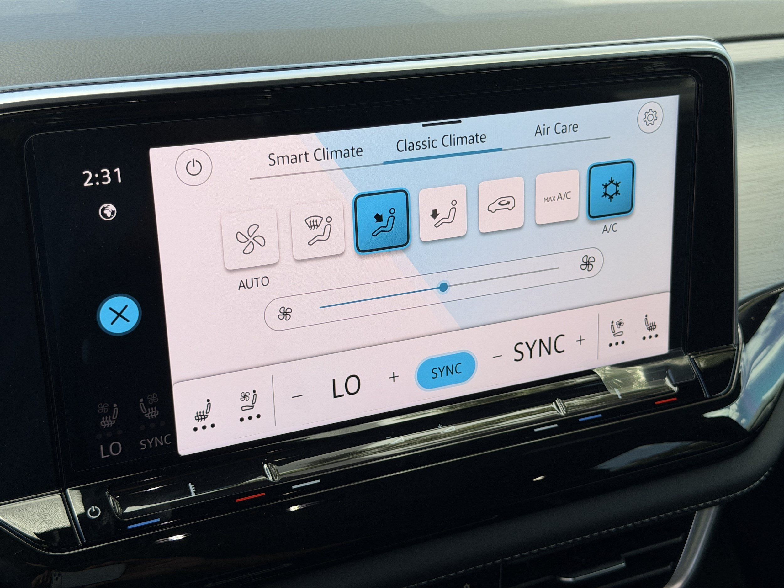 New 2026 Volkswagen Atlas Cross Sport SE FWD image 26