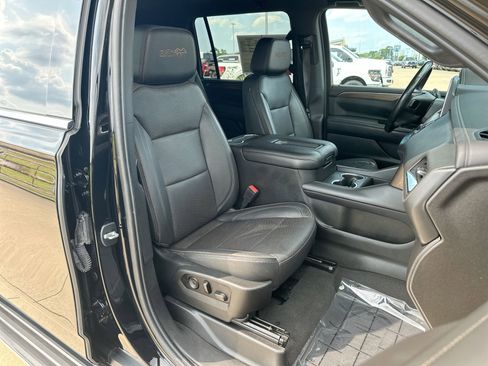 Used 2021 Chevrolet Suburban High Country image 25