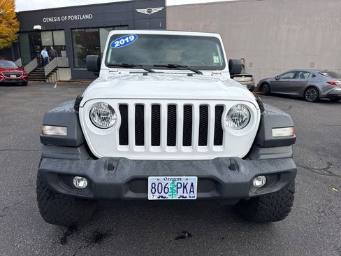 Used 2019 Jeep Wrangler Sport image 2