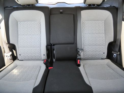 Used 2023 Chevrolet Equinox LS w/ LS Convenience Package AWD/4WD image 13