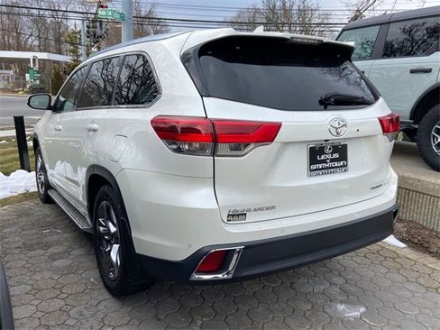 Used 2019 Toyota Highlander Limited Platinum image 5