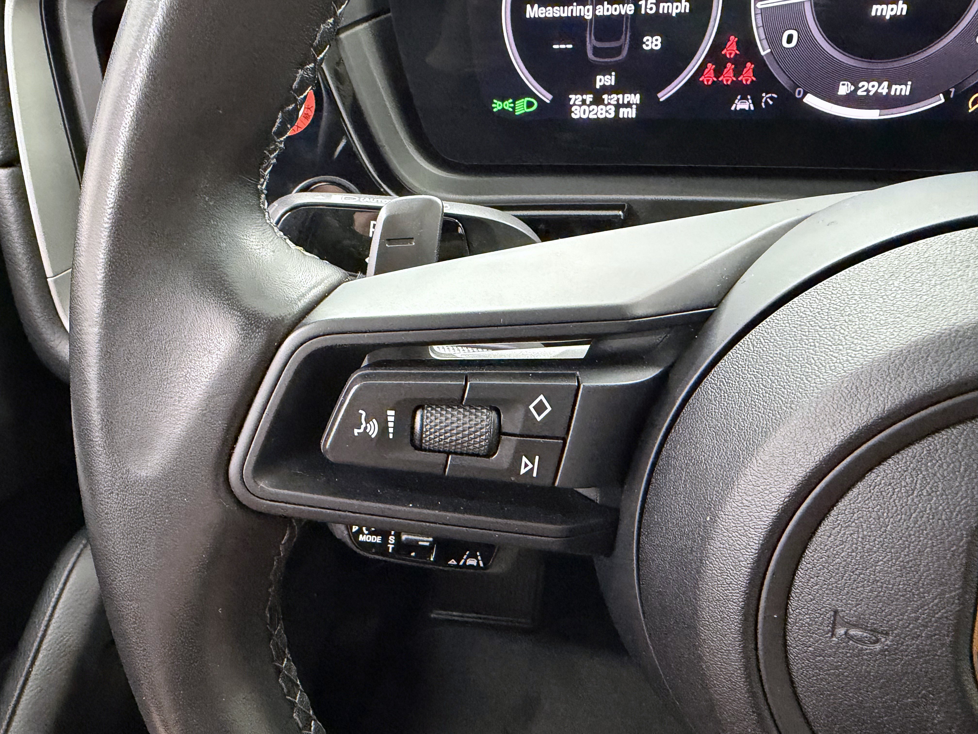 Certified 2024 Porsche Cayenne Coupe AWD/4WD image 46