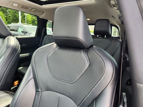 Used 2023 INFINITI QX60 Sensory w/ Cargo Package AWD/4WD image 11