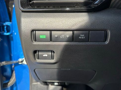 Used 2024 Nissan Sentra SV image 23